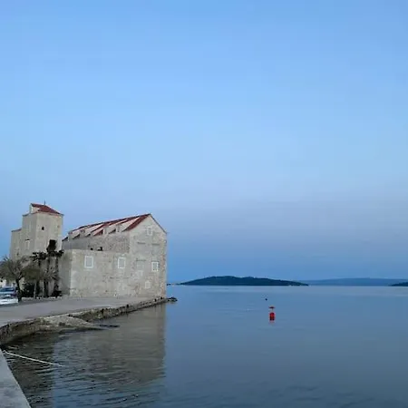 Marvis Stone House Apartman Kaštela