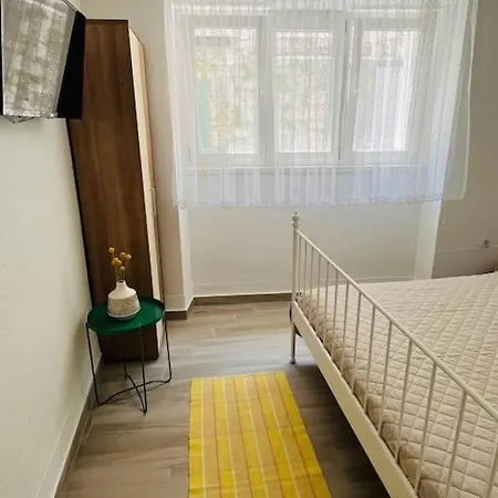 Marvis Stone House Apartment