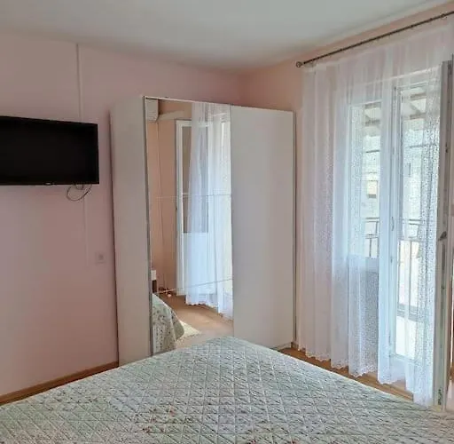 Marvis Stone House *